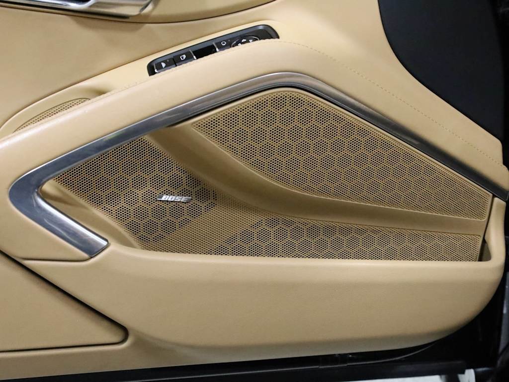 Thumbnail: 2013 Porsche 911 - 28