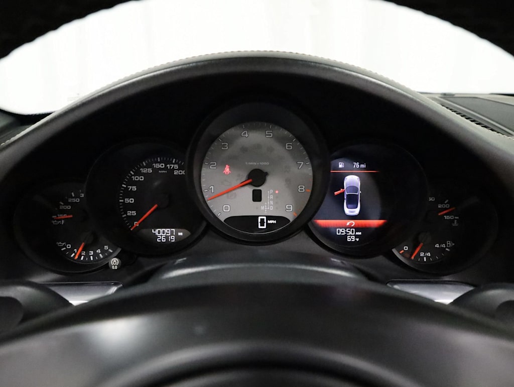 Thumbnail: 2013 Porsche 911 - 17
