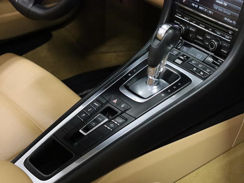 Thumbnail: 2013 Porsche 911 - 29