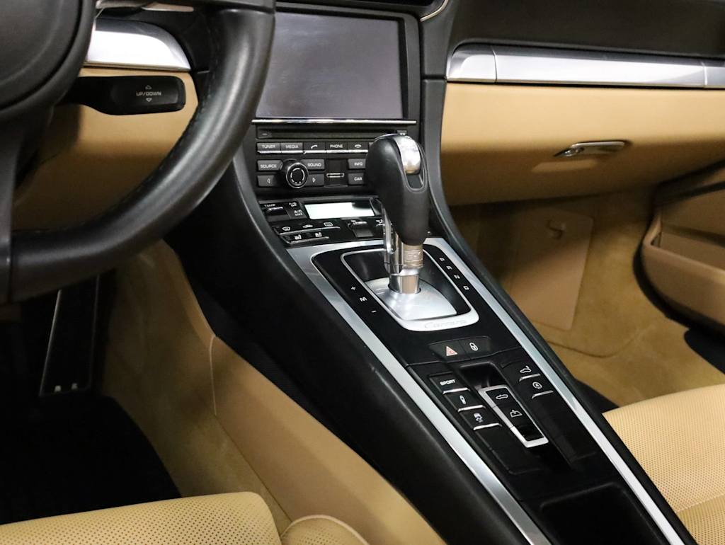 Thumbnail: 2013 Porsche 911 - 16