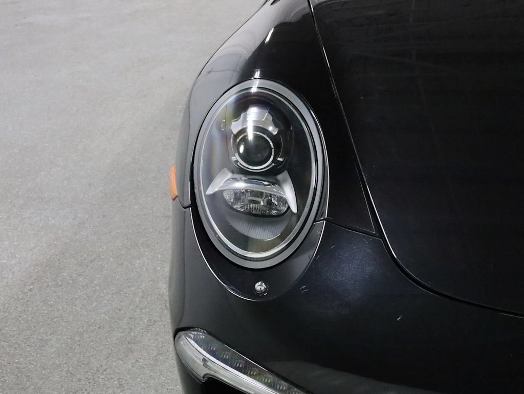 Thumbnail: 2013 Porsche 911 - 19