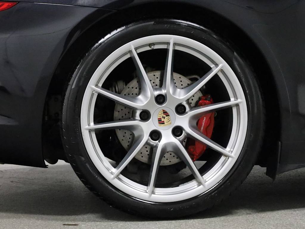 Thumbnail: 2013 Porsche 911 - 36