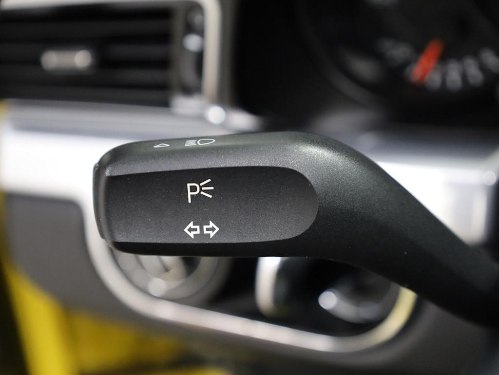 Thumbnail: 2014 Porsche 911 - 32