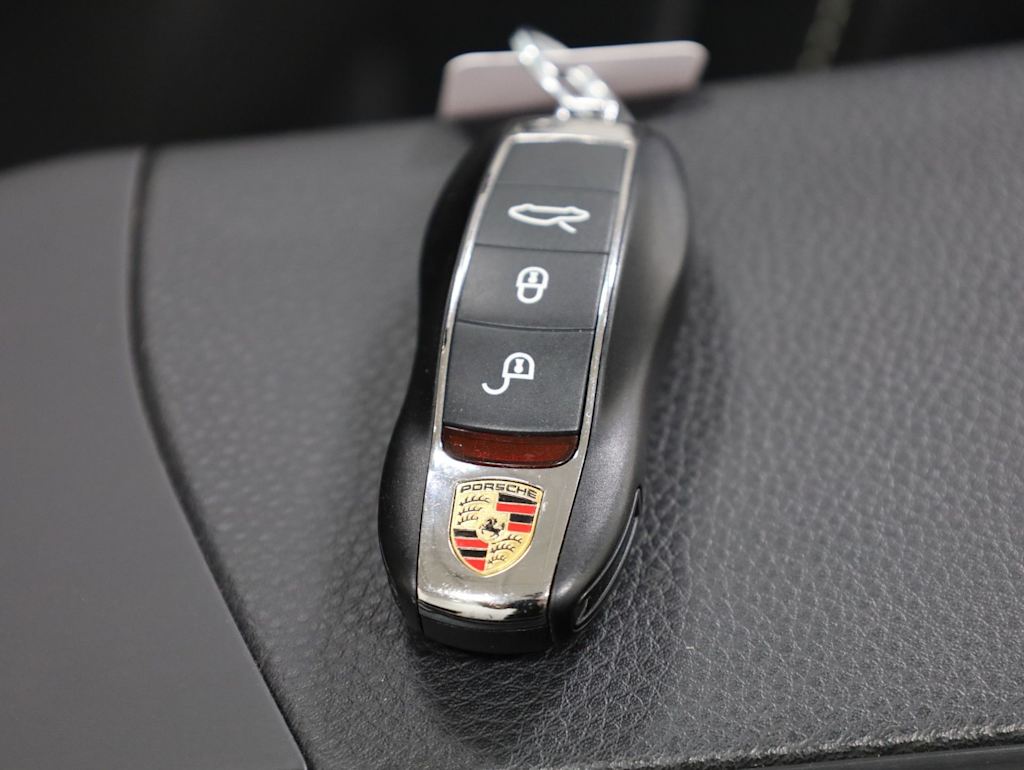 Thumbnail: 2014 Porsche 911 - 41