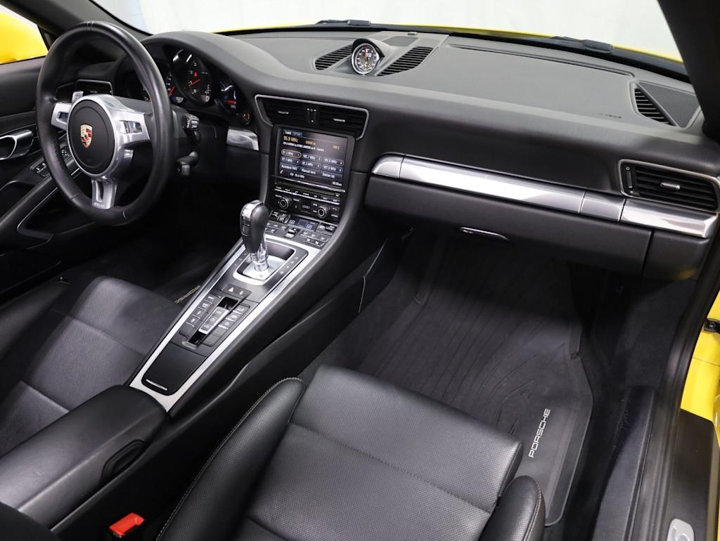 Thumbnail: 2014 Porsche 911 - 6