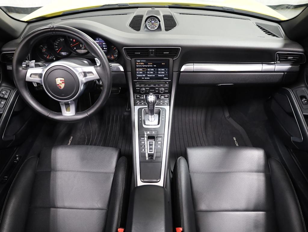 Thumbnail: 2014 Porsche 911 - 10