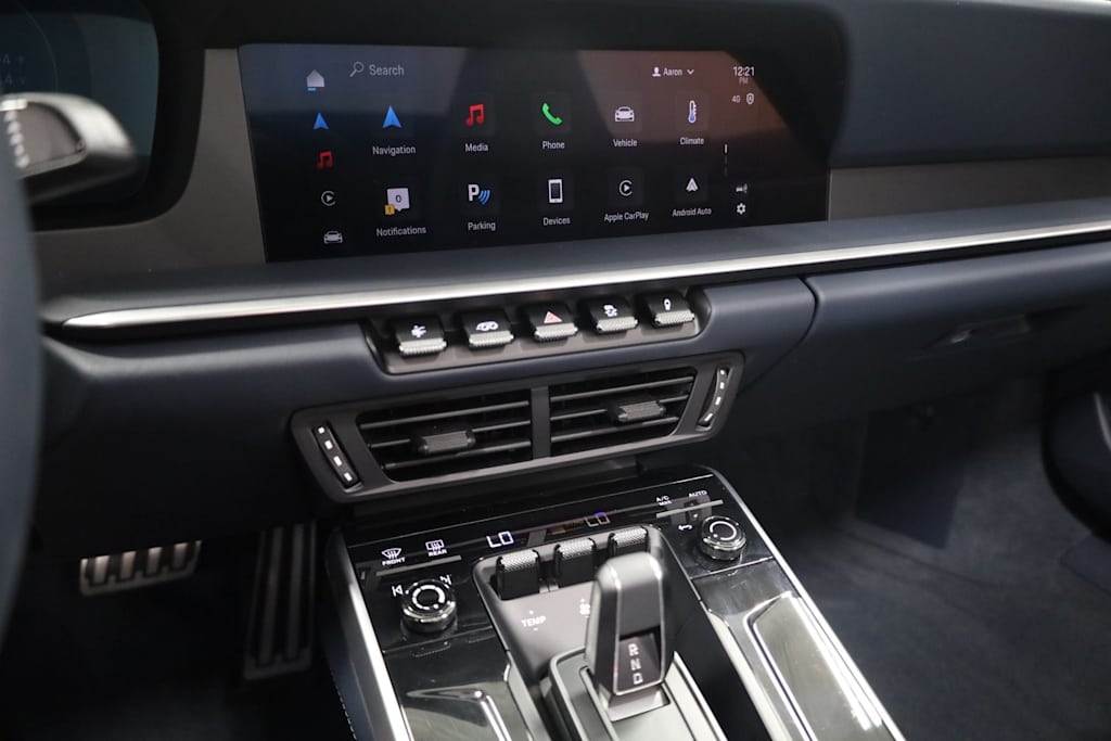 Thumbnail: 2025 Porsche 911 - 13