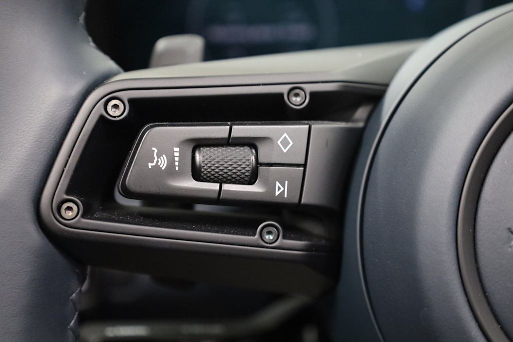 Thumbnail: 2025 Porsche 911 - 28