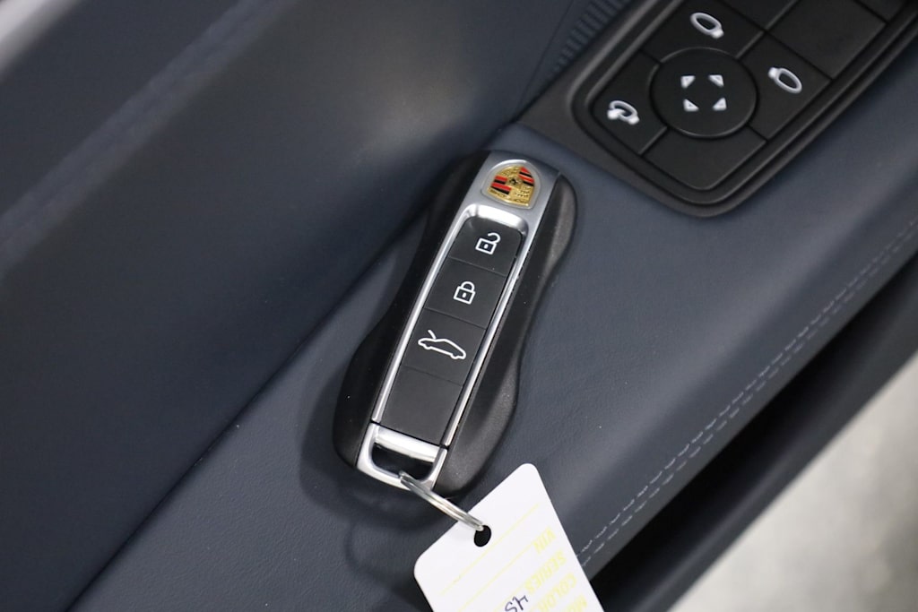 Thumbnail: 2025 Porsche 911 - 39