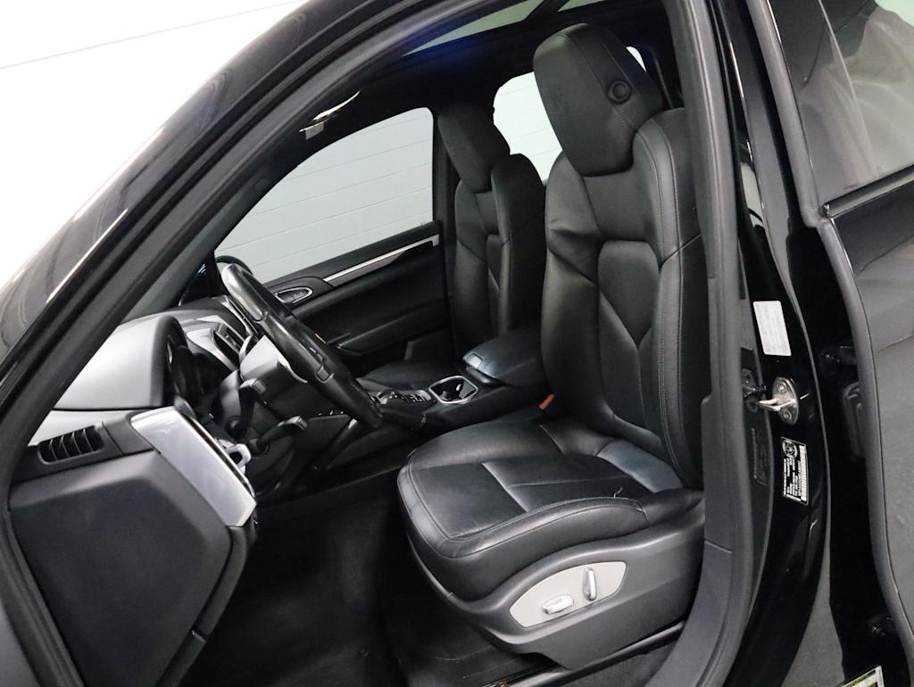 Thumbnail: 2014 Porsche Cayenne - 11