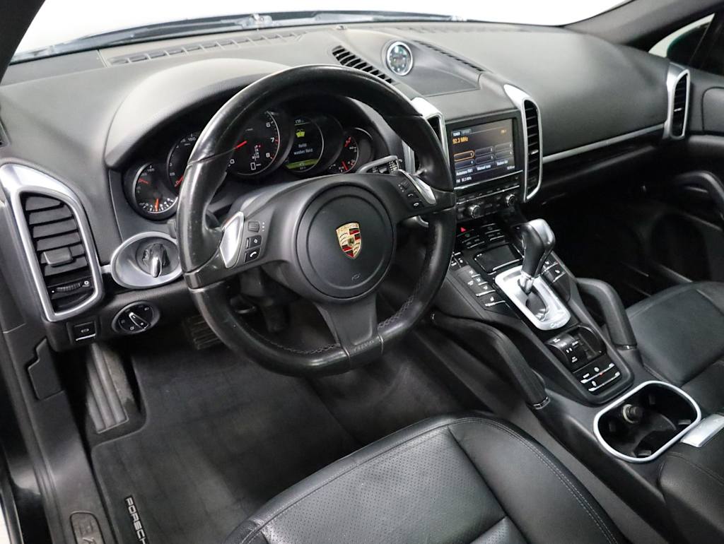 Thumbnail: 2014 Porsche Cayenne - 2