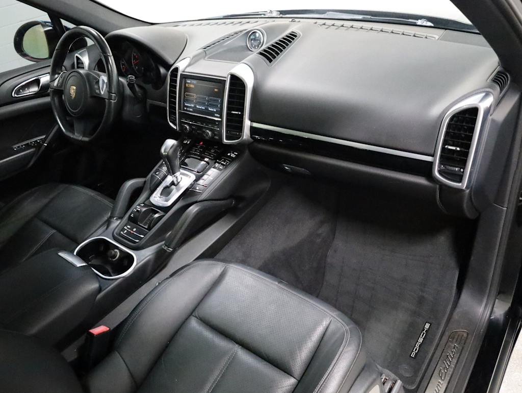 Thumbnail: 2014 Porsche Cayenne - 10