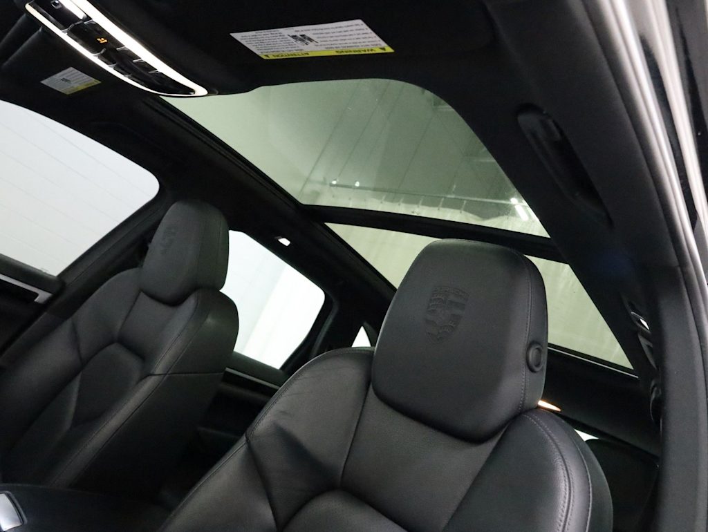Thumbnail: 2014 Porsche Cayenne - 30