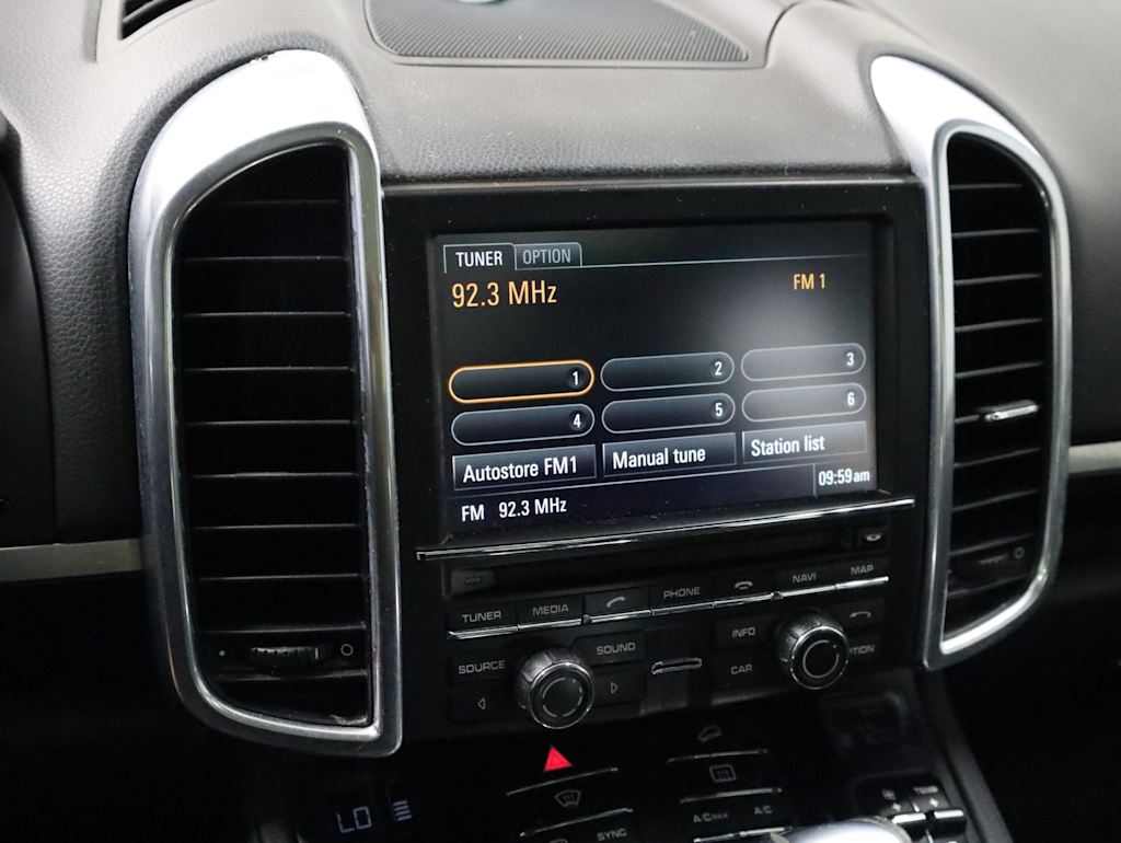 Thumbnail: 2014 Porsche Cayenne - 16