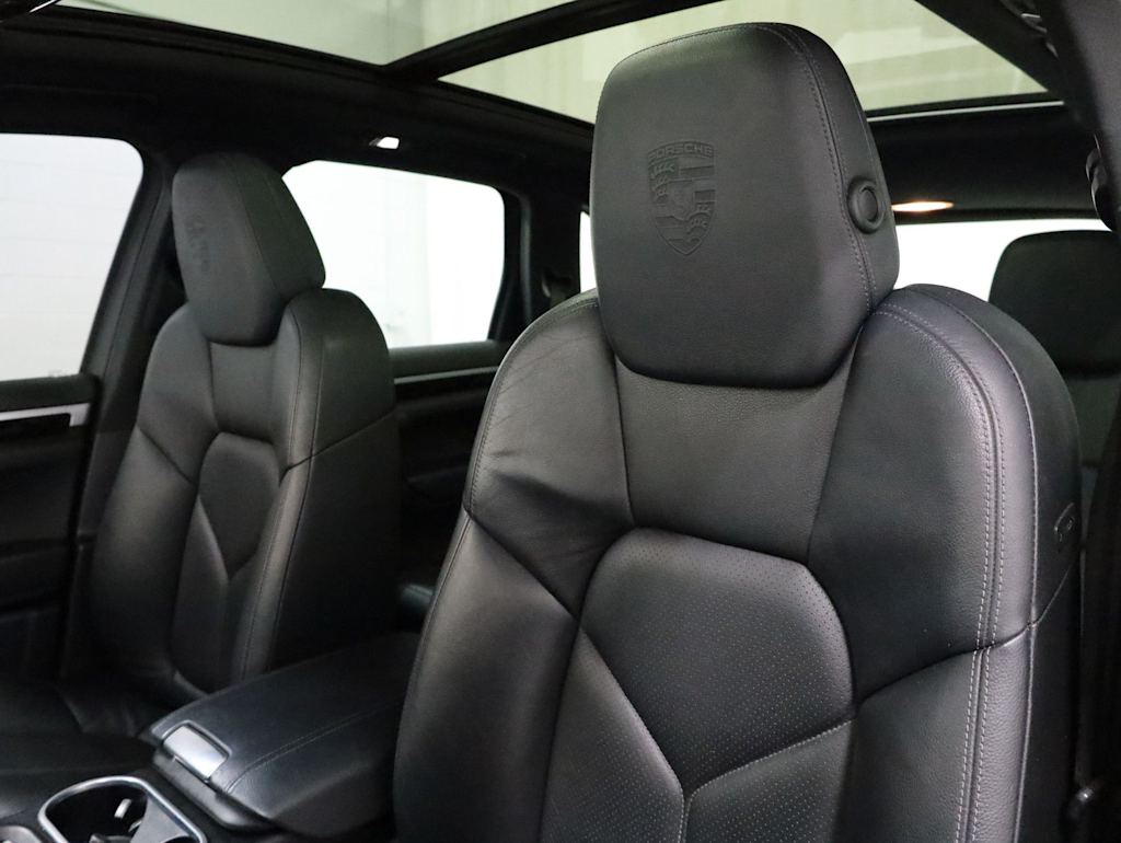 Thumbnail: 2014 Porsche Cayenne - 29