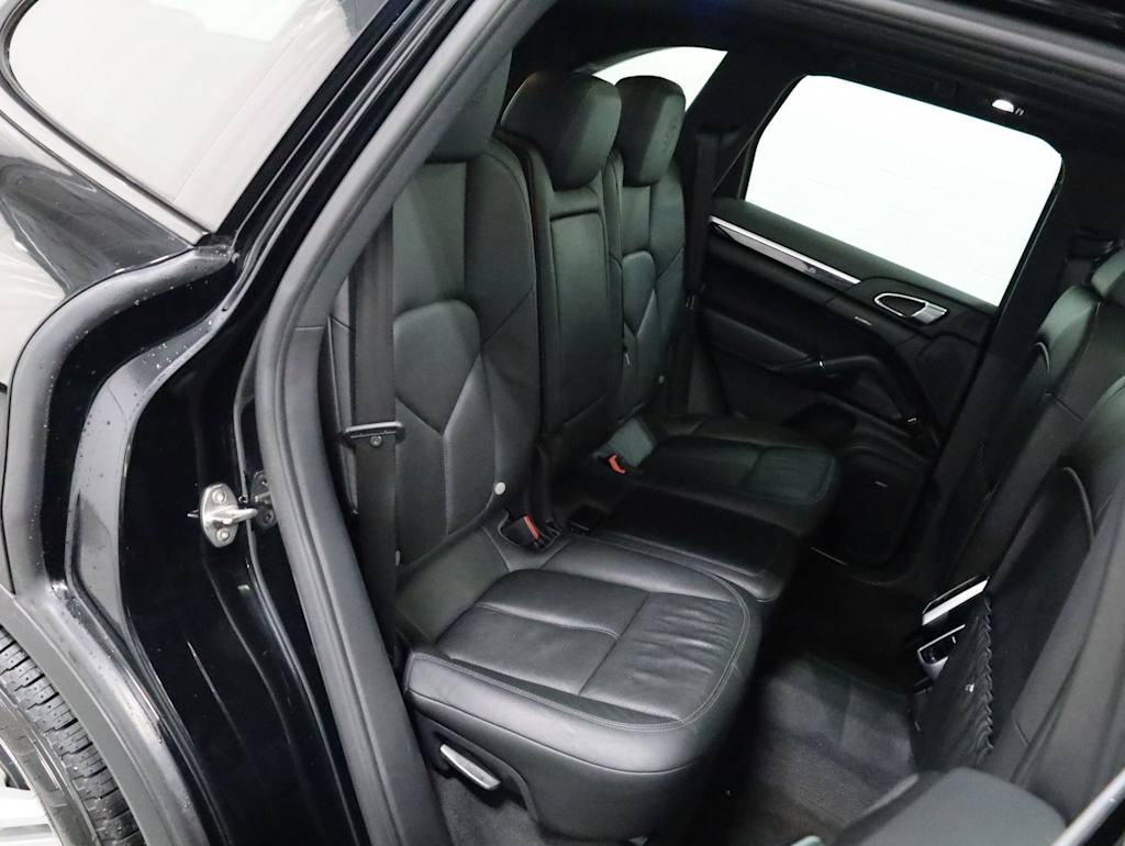 Thumbnail: 2014 Porsche Cayenne - 40