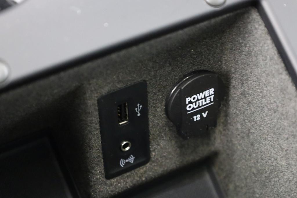 Thumbnail: 2018 Porsche Macan - 38