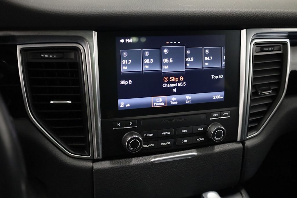 Thumbnail: 2018 Porsche Macan - 15