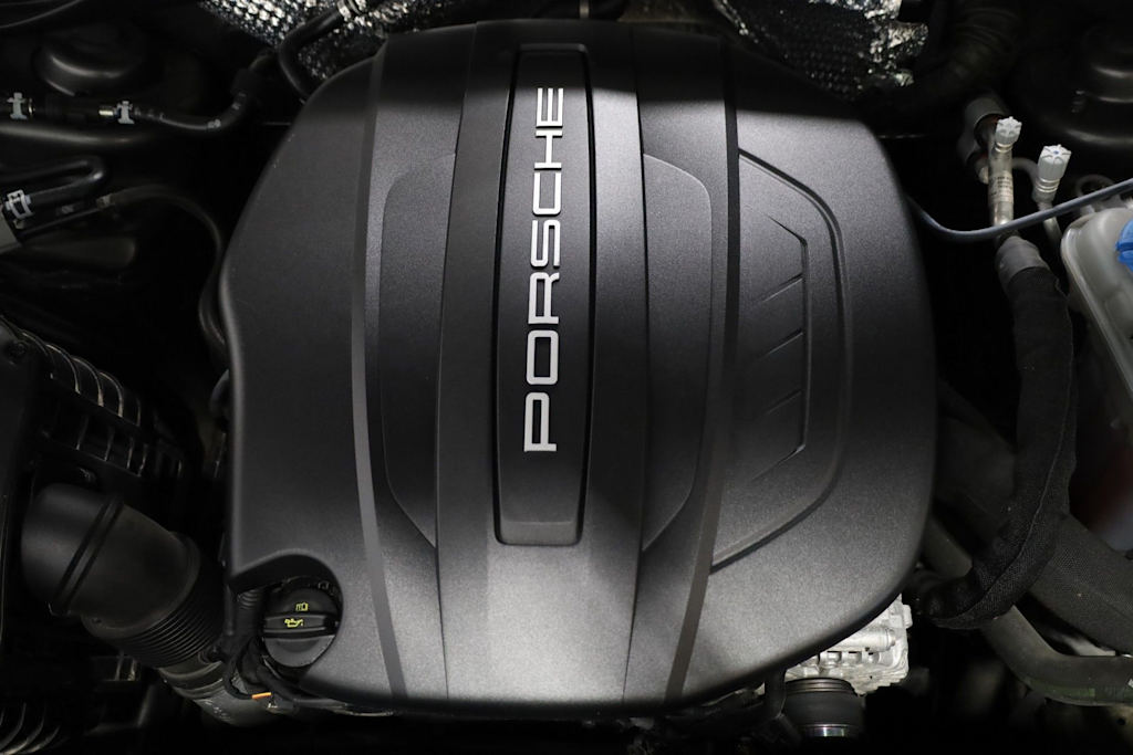 Thumbnail: 2018 Porsche Macan - 43