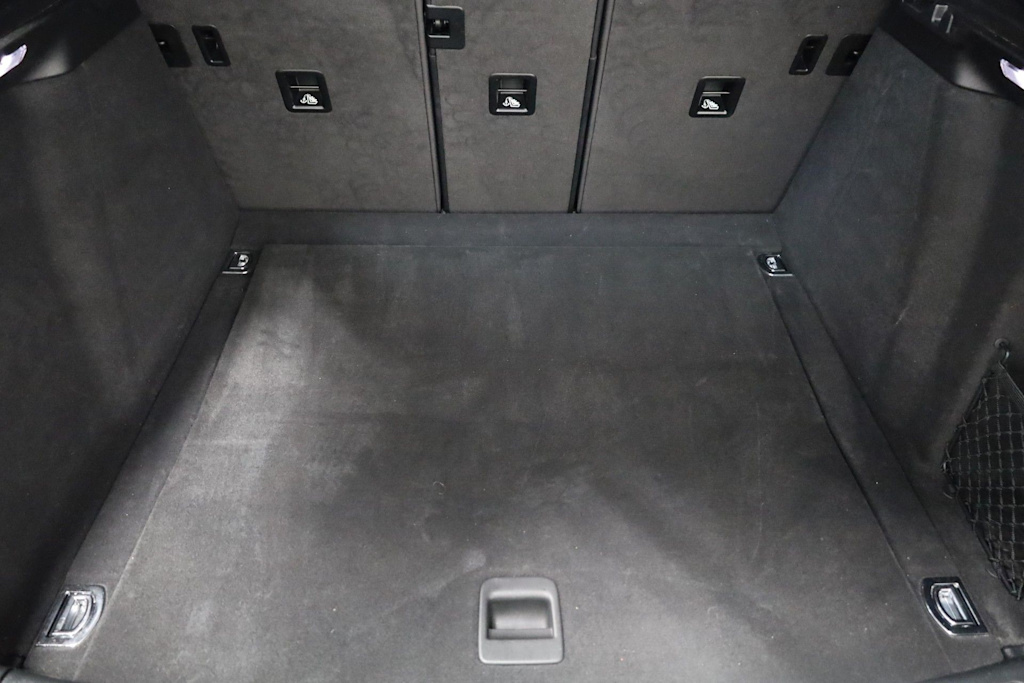 Thumbnail: 2018 Porsche Macan - 18