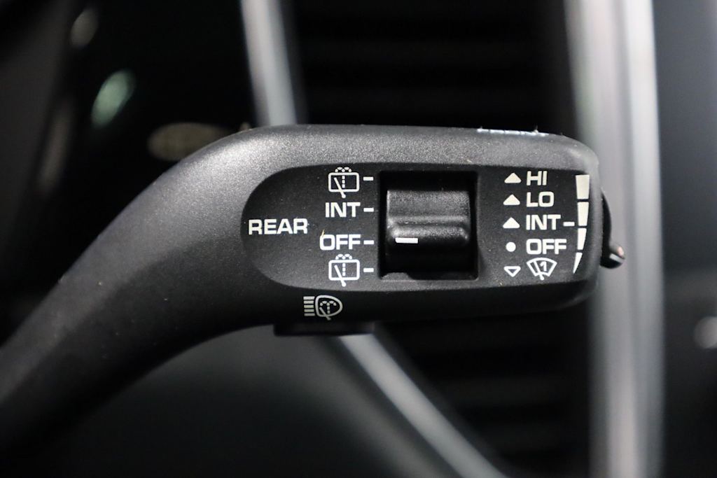 Thumbnail: 2018 Porsche Macan - 19