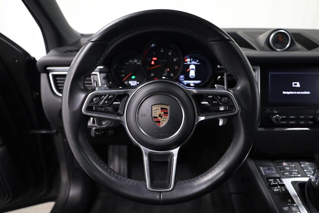 Thumbnail: 2018 Porsche Macan - 13