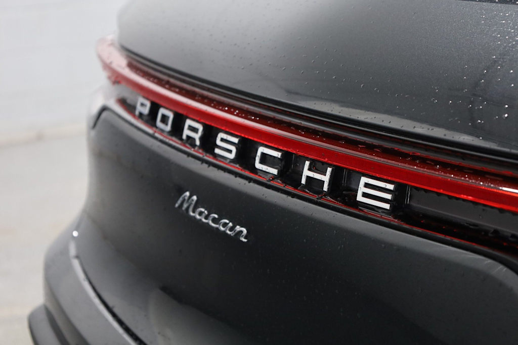 Thumbnail: 2026 Porsche Macan - 7
