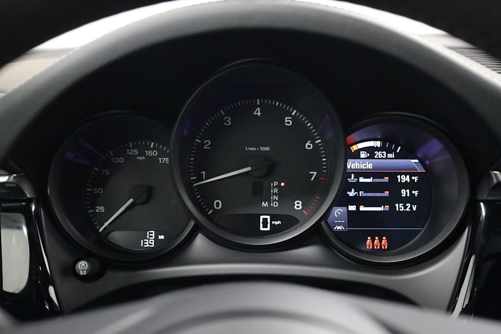Thumbnail: 2026 Porsche Macan - 18
