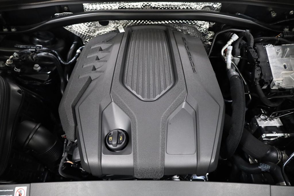 Thumbnail: 2026 Porsche Macan - 9