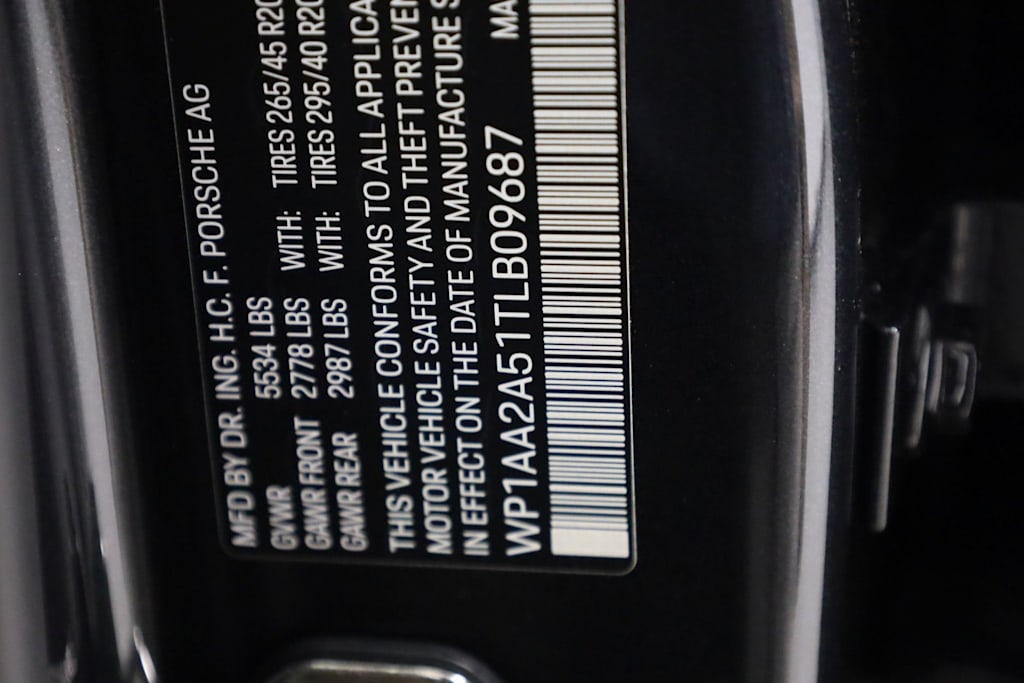 Thumbnail: 2026 Porsche Macan - 21