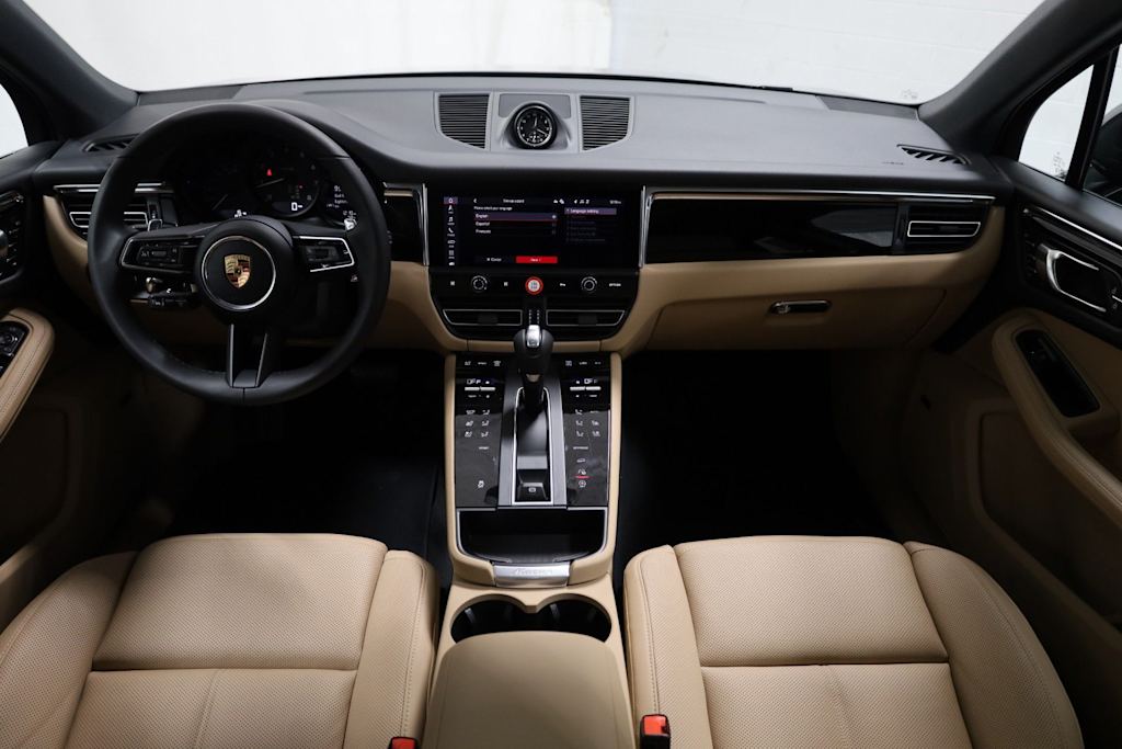 Thumbnail: 2026 Porsche Macan - 15