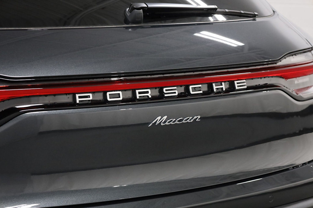 Thumbnail: 2026 Porsche Macan - 7