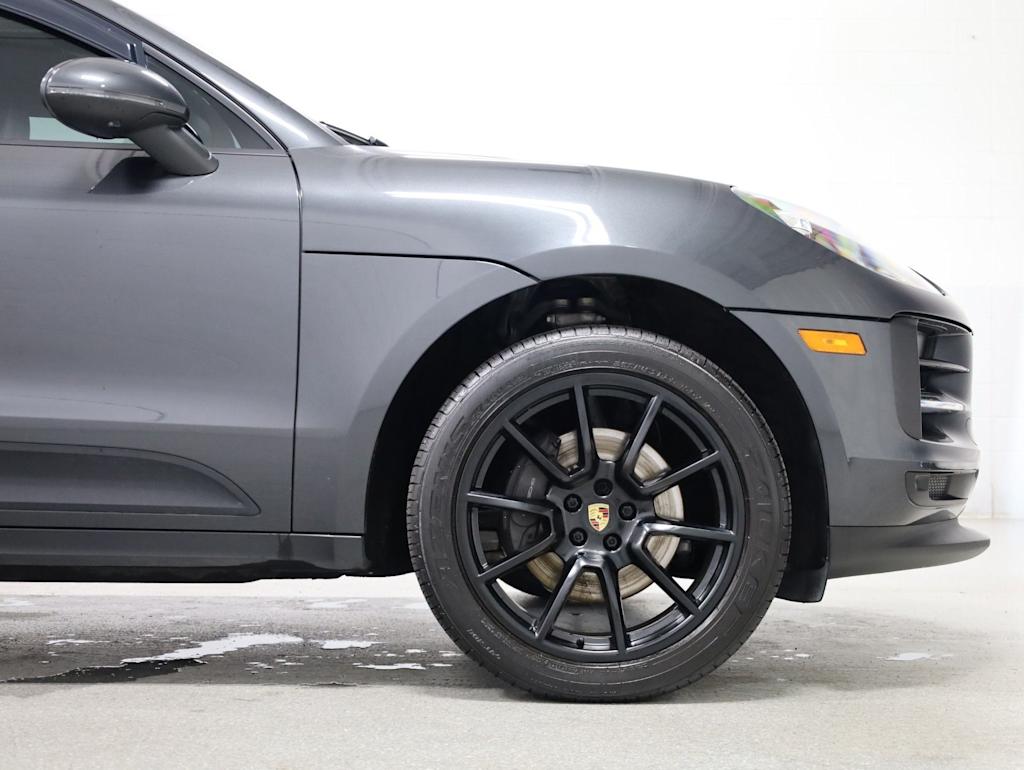 Thumbnail: 2020 Porsche Macan - 8