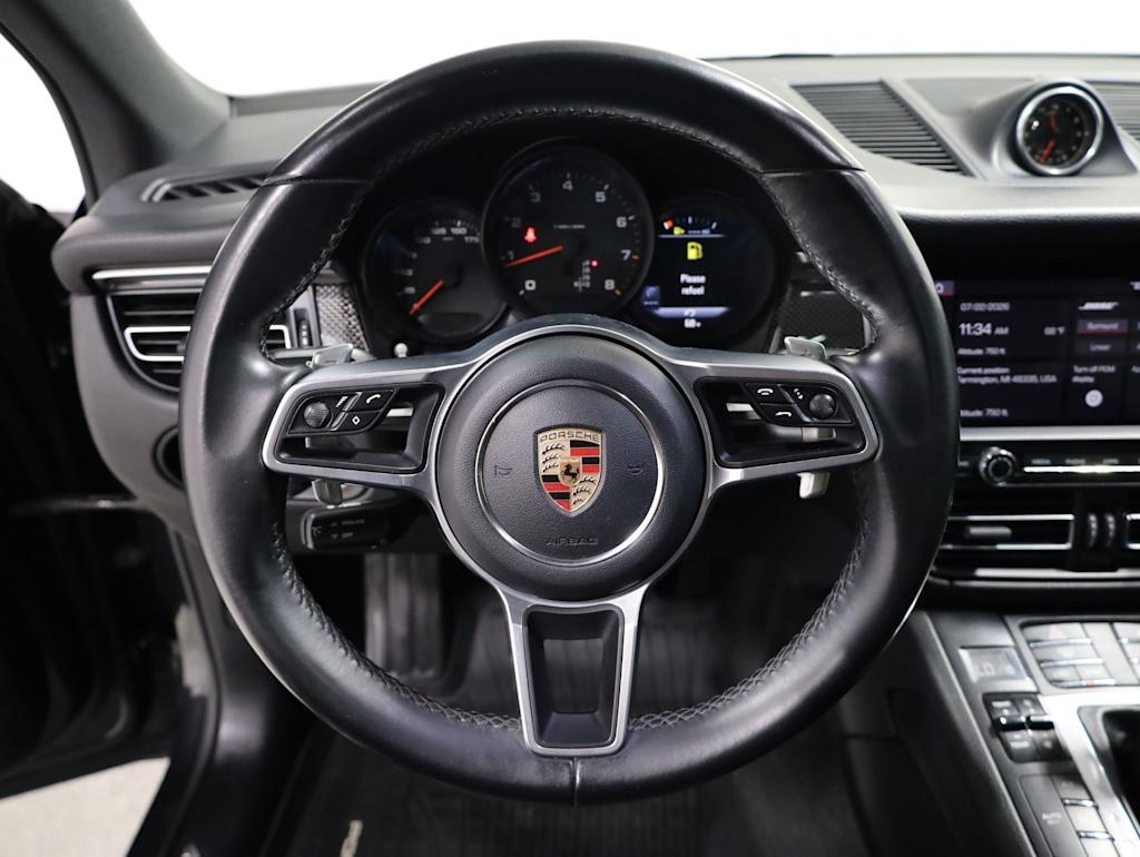 Thumbnail: 2020 Porsche Macan - 14