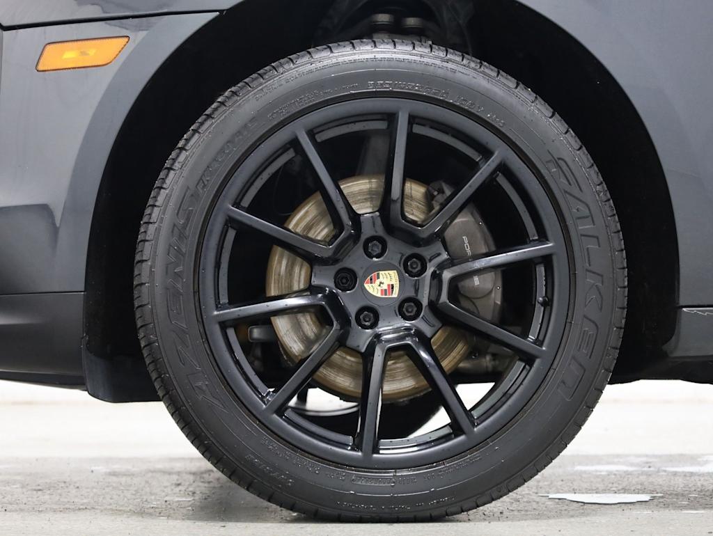 Thumbnail: 2020 Porsche Macan - 44