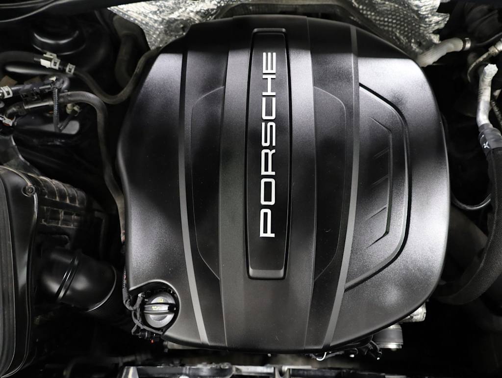 Thumbnail: 2020 Porsche Macan - 9