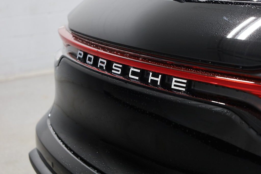 Thumbnail: 2026 Porsche Macan - 7