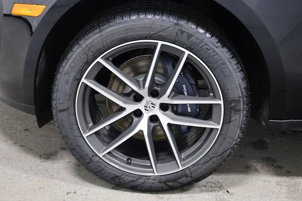 Thumbnail: 2026 Porsche Macan - 44