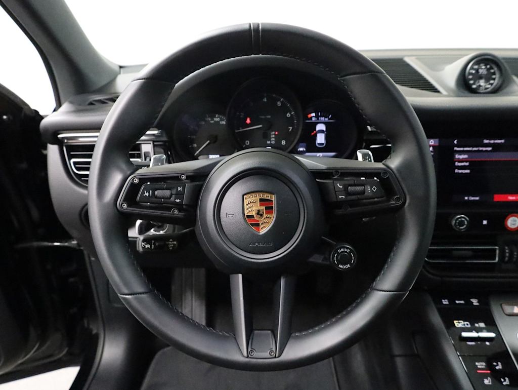 Thumbnail: 2026 Porsche Macan - 13