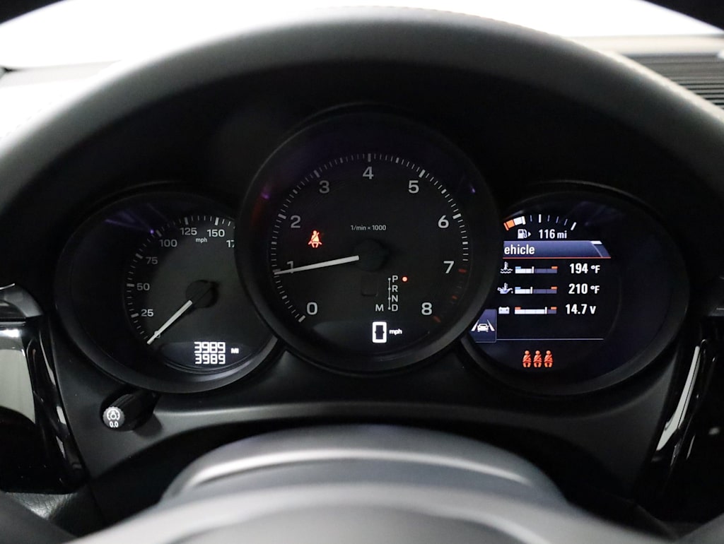Thumbnail: 2026 Porsche Macan - 17