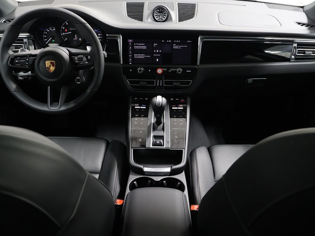 Thumbnail: 2026 Porsche Macan - 14