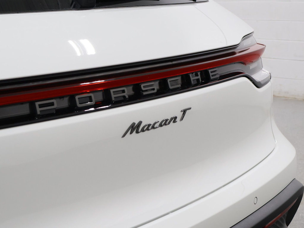 Thumbnail: 2026 Porsche Macan - 7