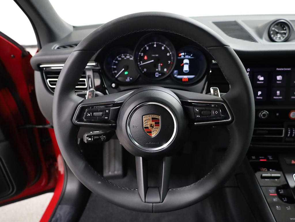 Thumbnail: 2026 Porsche Macan - 12