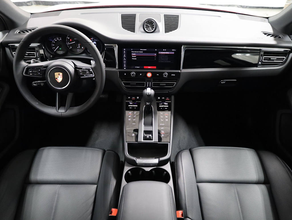 Thumbnail: 2026 Porsche Macan - 13