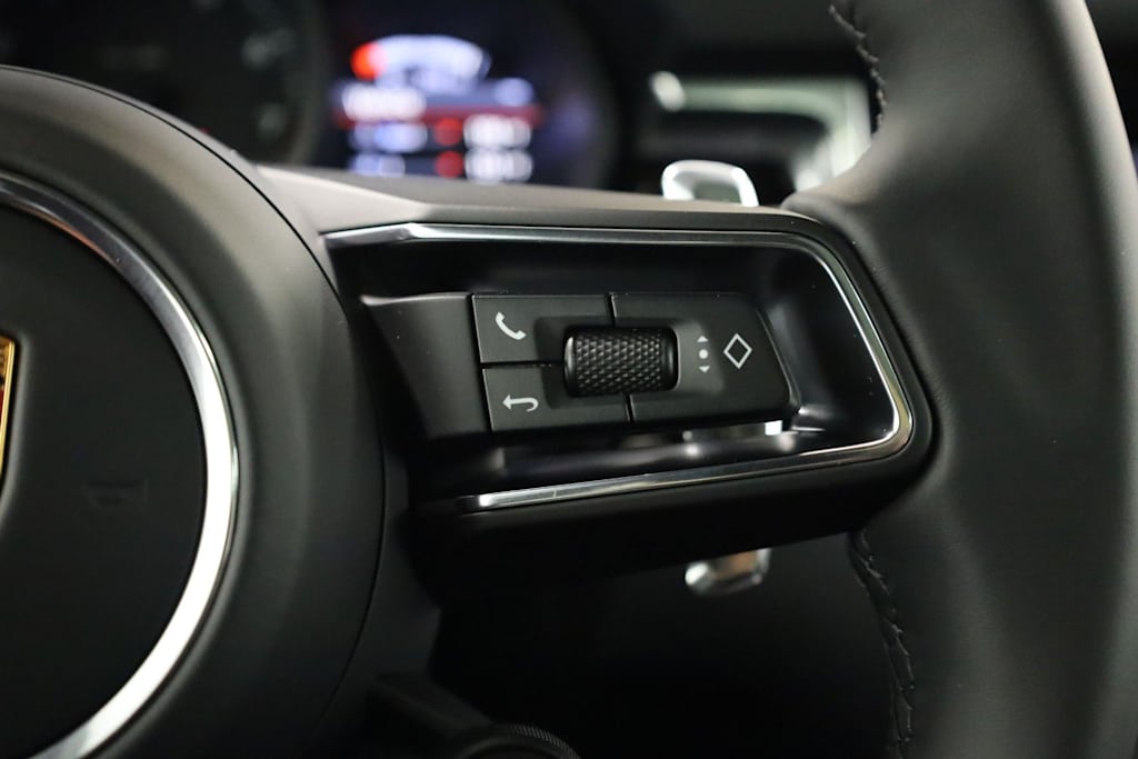 Thumbnail: 2026 Porsche Macan - 34