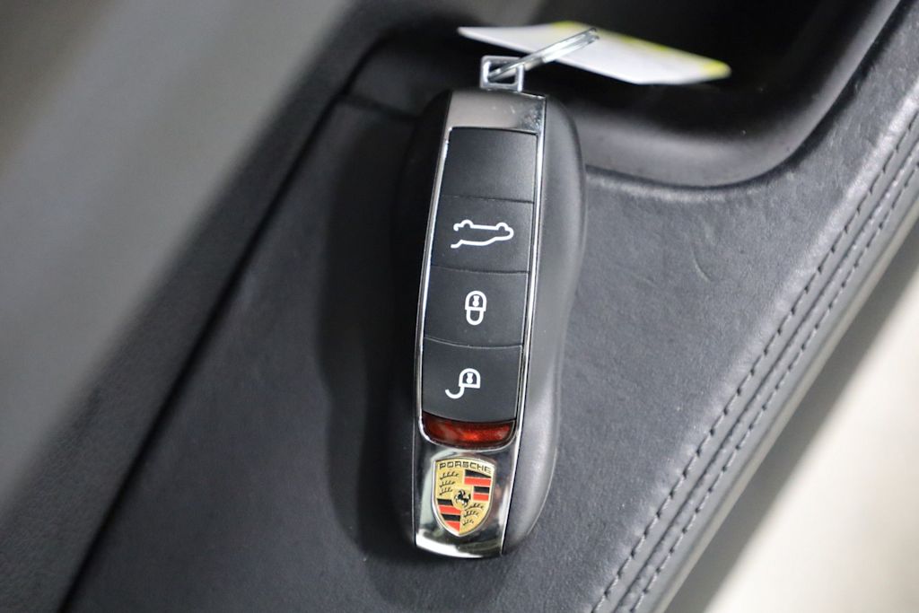 Thumbnail: 2017 Porsche Macan - 43