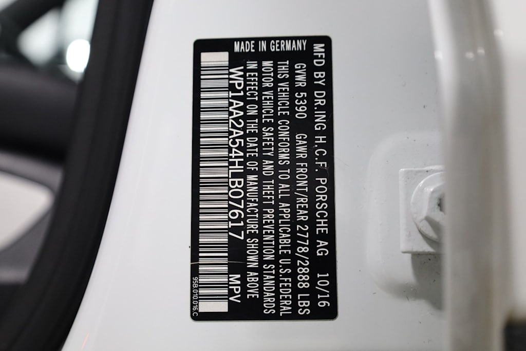 Thumbnail: 2017 Porsche Macan - 20