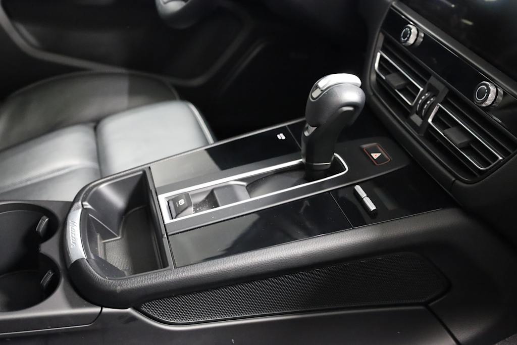 Thumbnail: 2022 Porsche Macan - 9