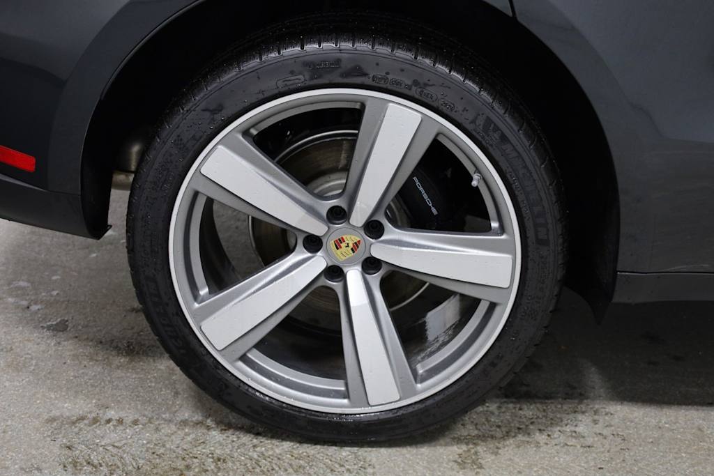 Thumbnail: 2026 Porsche Macan - 41