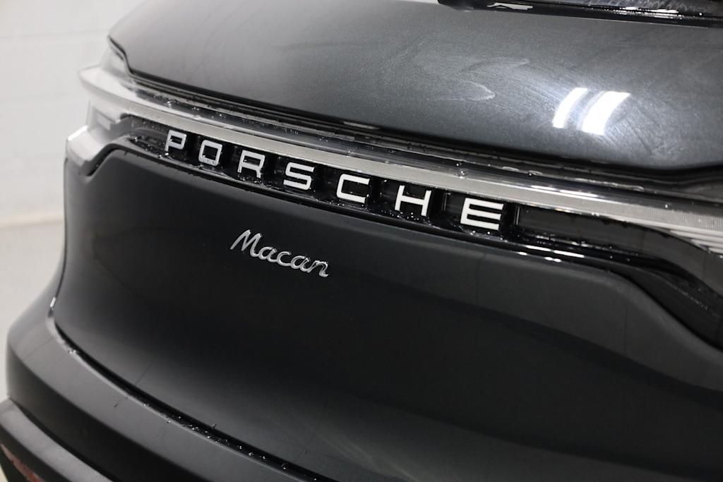 Thumbnail: 2026 Porsche Macan - 6